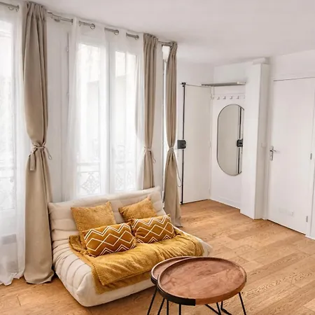 Rue Montmartre Apartment